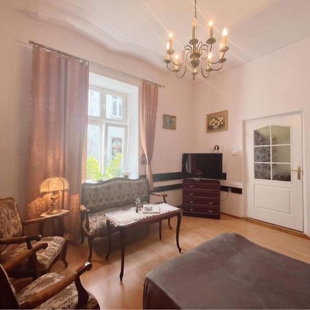 Vintage Kazimierz Apartment คราคูฟ ภายนอก รูปภาพ