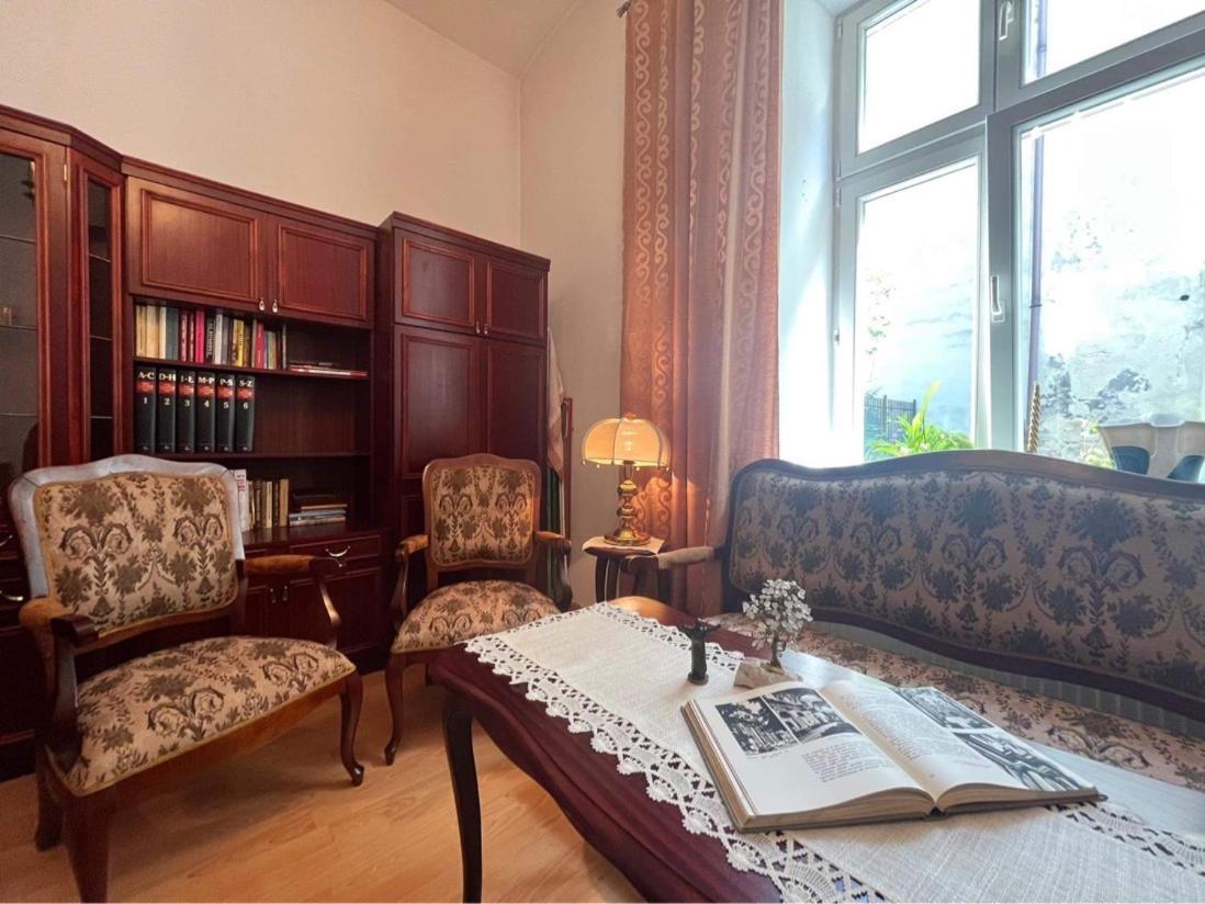 Vintage Kazimierz Apartment คราคูฟ ภายนอก รูปภาพ