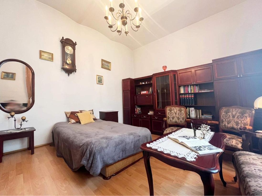 Vintage Kazimierz Apartment คราคูฟ ภายนอก รูปภาพ